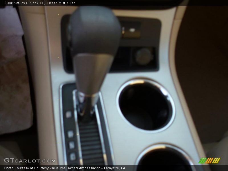 Ocean Mist / Tan 2008 Saturn Outlook XE