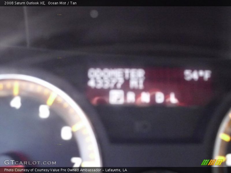 Ocean Mist / Tan 2008 Saturn Outlook XE