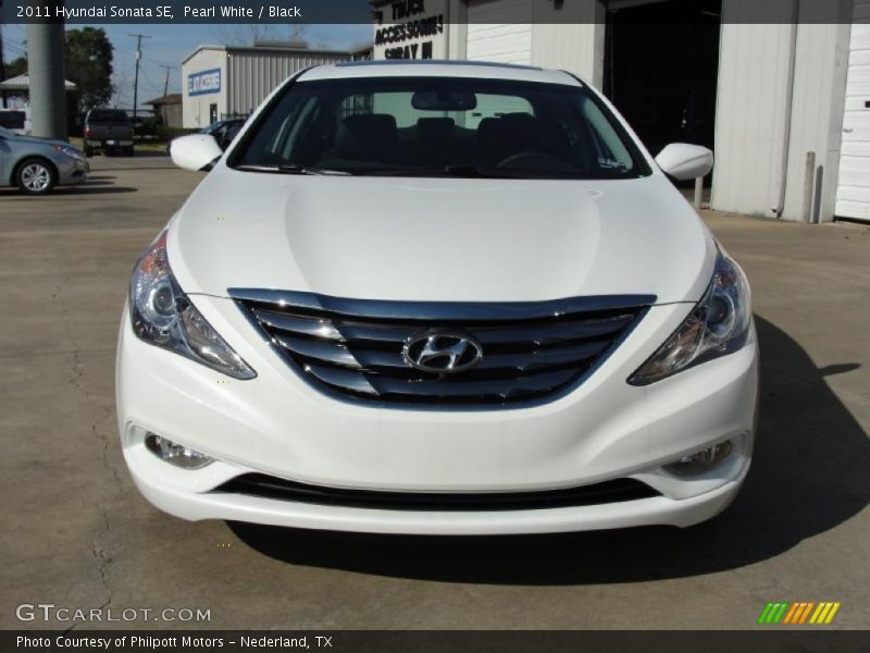 Pearl White / Black 2011 Hyundai Sonata SE