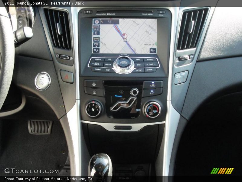 Pearl White / Black 2011 Hyundai Sonata SE