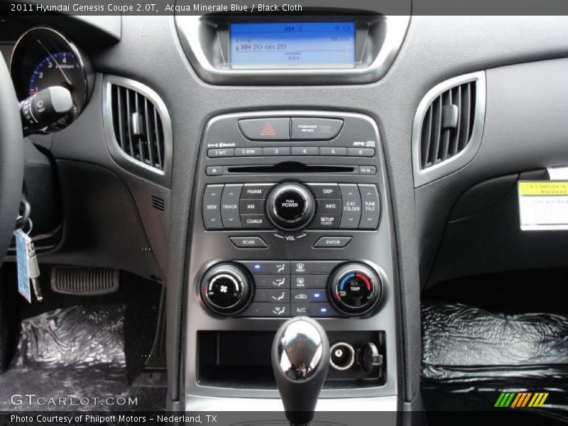 Controls of 2011 Genesis Coupe 2.0T