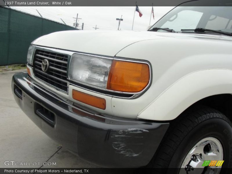 White / Oak 1997 Toyota Land Cruiser