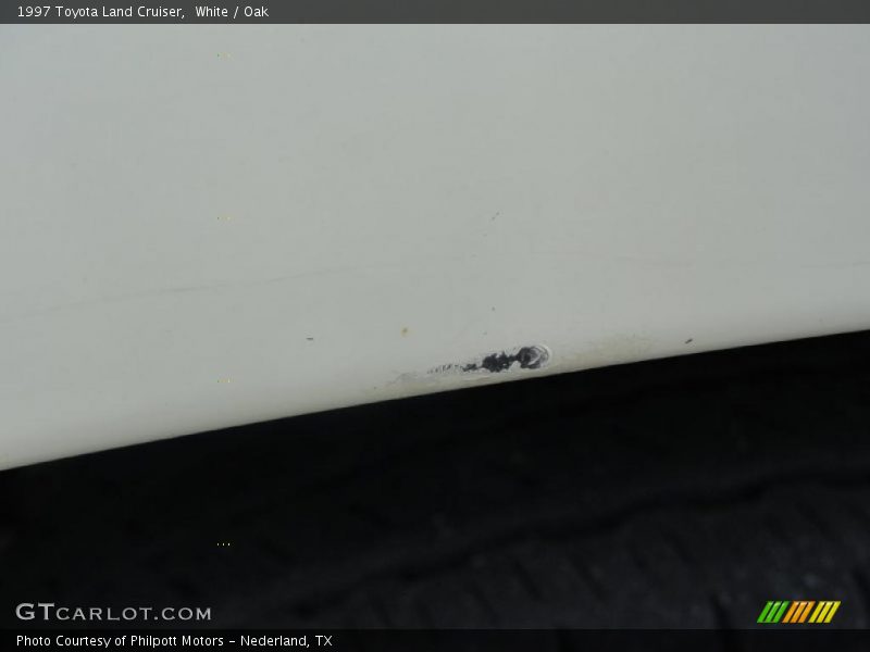 White / Oak 1997 Toyota Land Cruiser