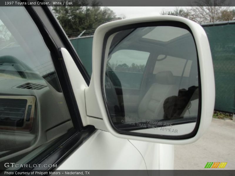 White / Oak 1997 Toyota Land Cruiser