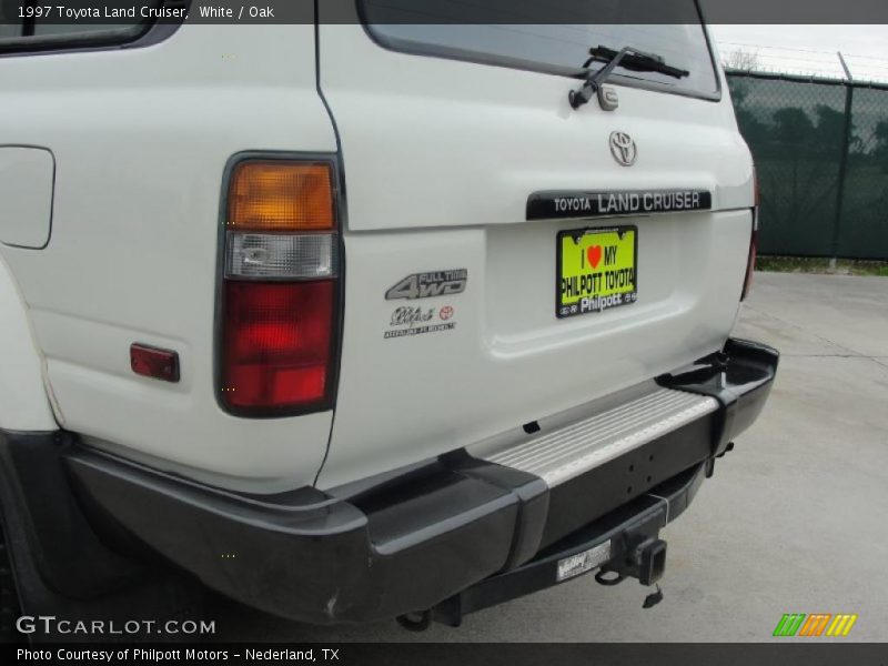 White / Oak 1997 Toyota Land Cruiser