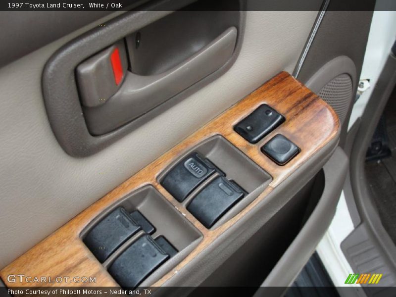 Controls of 1997 Land Cruiser 