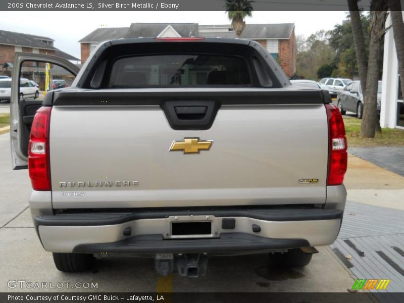 Silver Birch Metallic / Ebony 2009 Chevrolet Avalanche LS