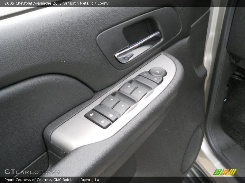 Silver Birch Metallic / Ebony 2009 Chevrolet Avalanche LS