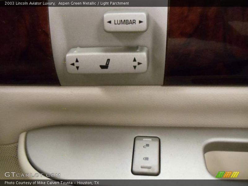 Aspen Green Metallic / Light Parchment 2003 Lincoln Aviator Luxury