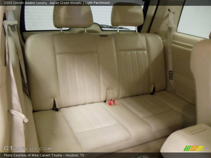  2003 Aviator Luxury Light Parchment Interior