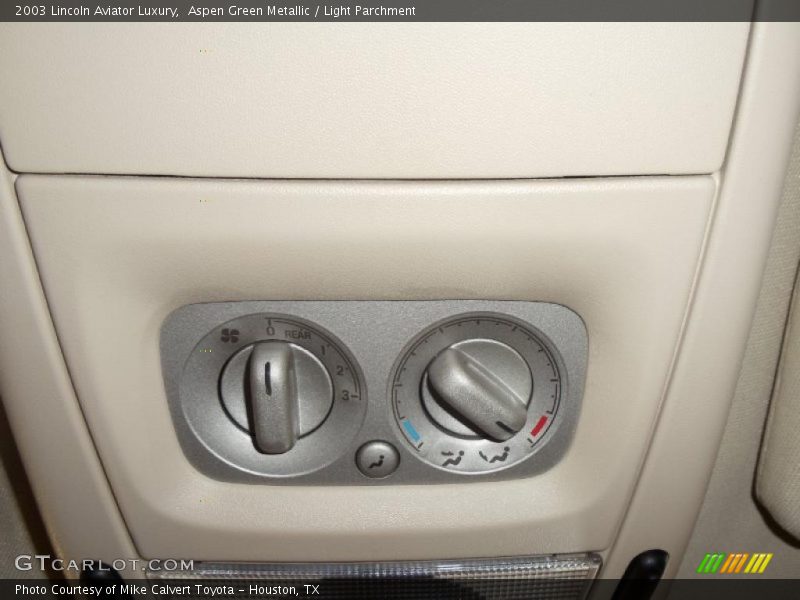 Aspen Green Metallic / Light Parchment 2003 Lincoln Aviator Luxury