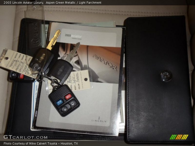 Aspen Green Metallic / Light Parchment 2003 Lincoln Aviator Luxury