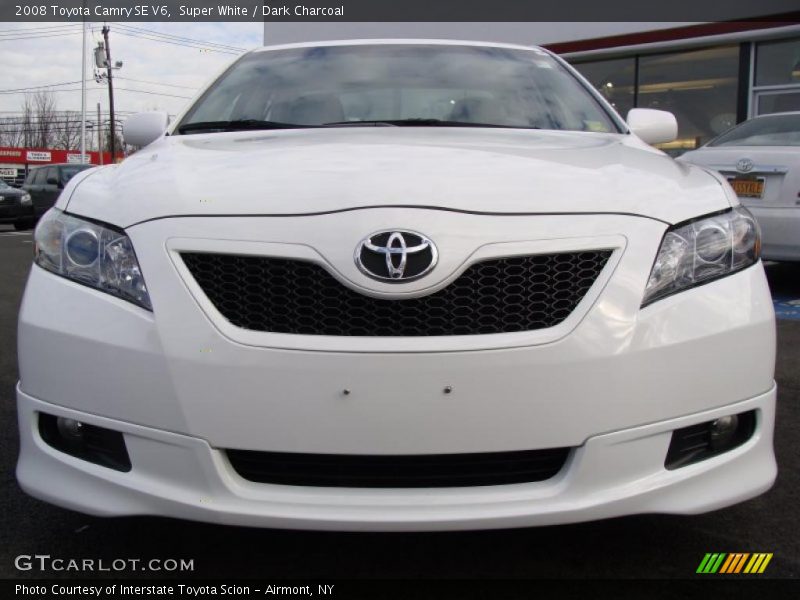 Super White / Dark Charcoal 2008 Toyota Camry SE V6
