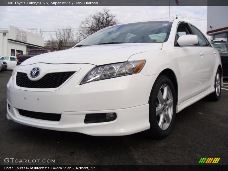 Super White / Dark Charcoal 2008 Toyota Camry SE V6