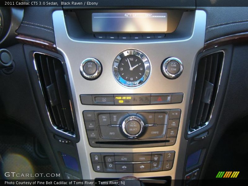 Controls of 2011 CTS 3.0 Sedan