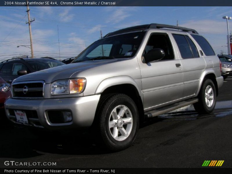 Chrome Silver Metallic / Charcoal 2004 Nissan Pathfinder SE 4x4