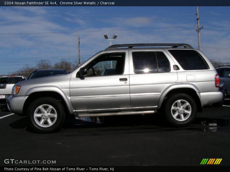 Chrome Silver Metallic / Charcoal 2004 Nissan Pathfinder SE 4x4