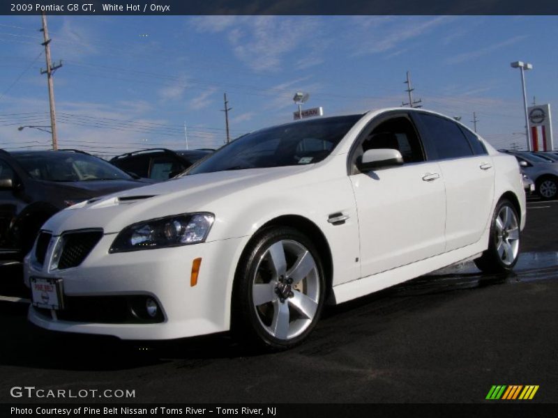 White Hot / Onyx 2009 Pontiac G8 GT