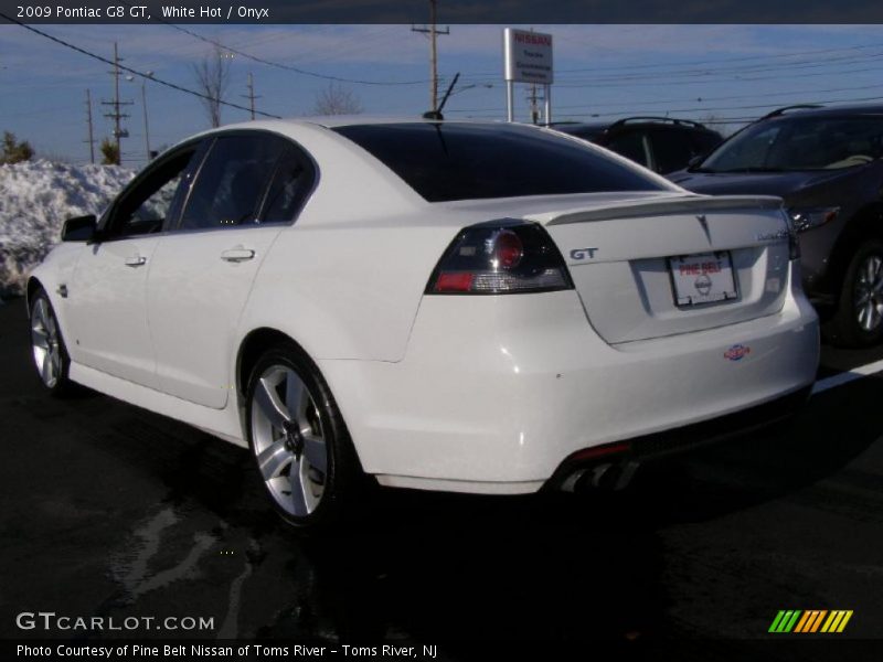 White Hot / Onyx 2009 Pontiac G8 GT