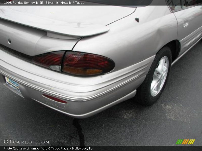 Silvermist Metallic / Taupe 1998 Pontiac Bonneville SE