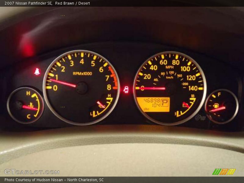 Red Brawn / Desert 2007 Nissan Pathfinder SE
