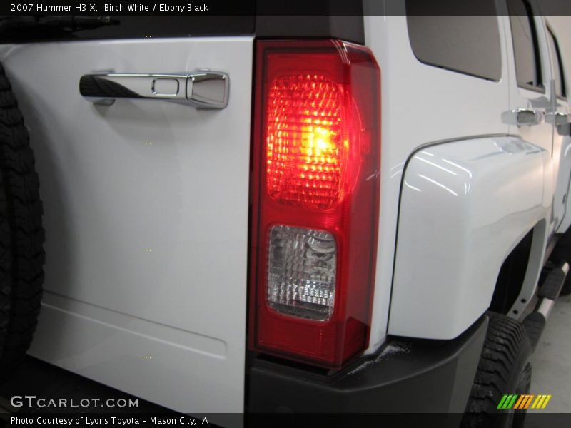 Birch White / Ebony Black 2007 Hummer H3 X