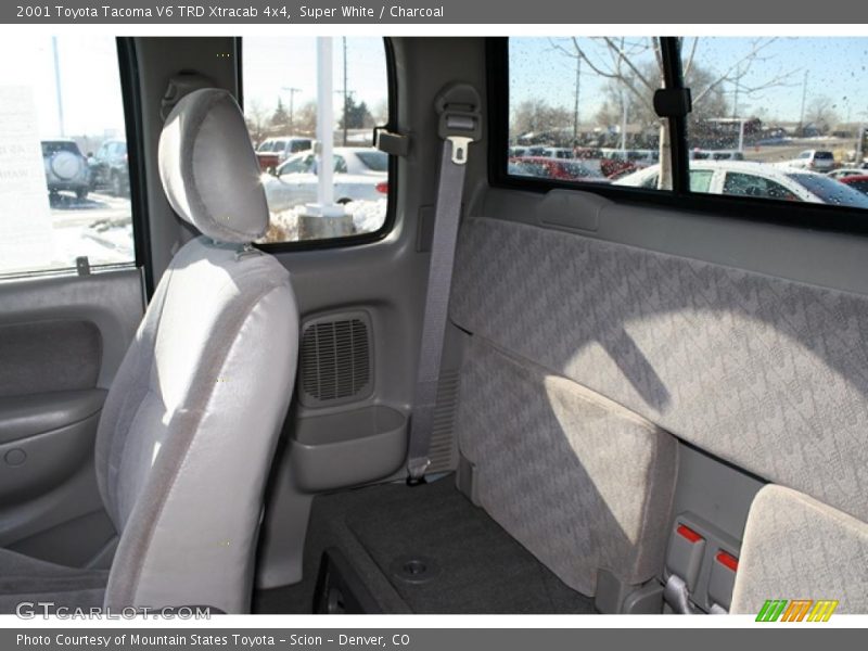 Super White / Charcoal 2001 Toyota Tacoma V6 TRD Xtracab 4x4