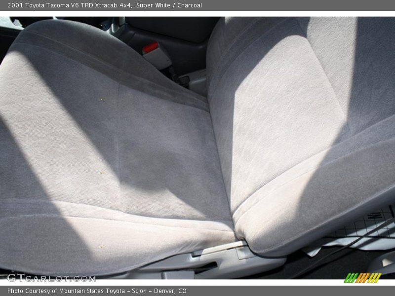 Super White / Charcoal 2001 Toyota Tacoma V6 TRD Xtracab 4x4