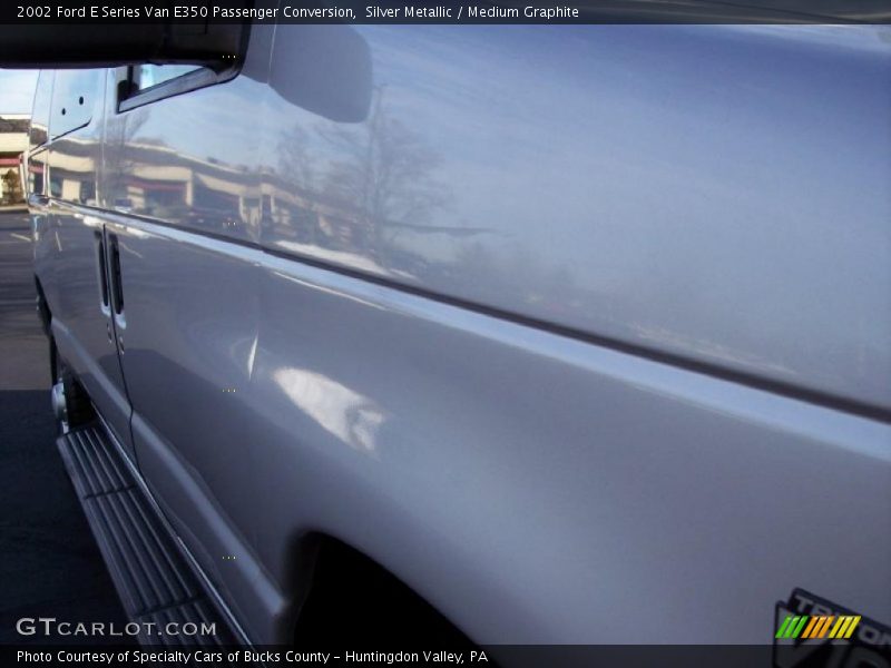 Silver Metallic / Medium Graphite 2002 Ford E Series Van E350 Passenger Conversion