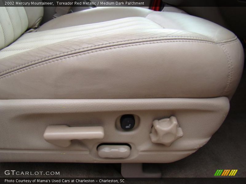 Toreador Red Metallic / Medium Dark Parchment 2002 Mercury Mountaineer