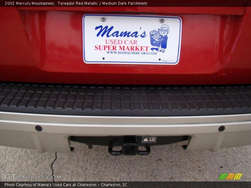 Toreador Red Metallic / Medium Dark Parchment 2002 Mercury Mountaineer