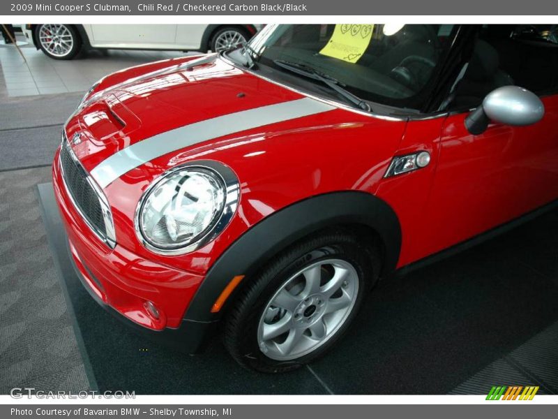 Chili Red / Checkered Carbon Black/Black 2009 Mini Cooper S Clubman