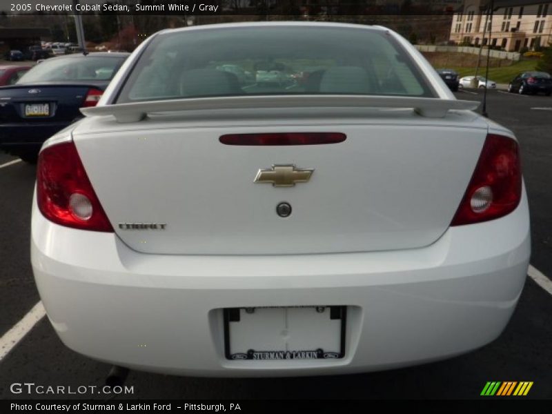 Summit White / Gray 2005 Chevrolet Cobalt Sedan
