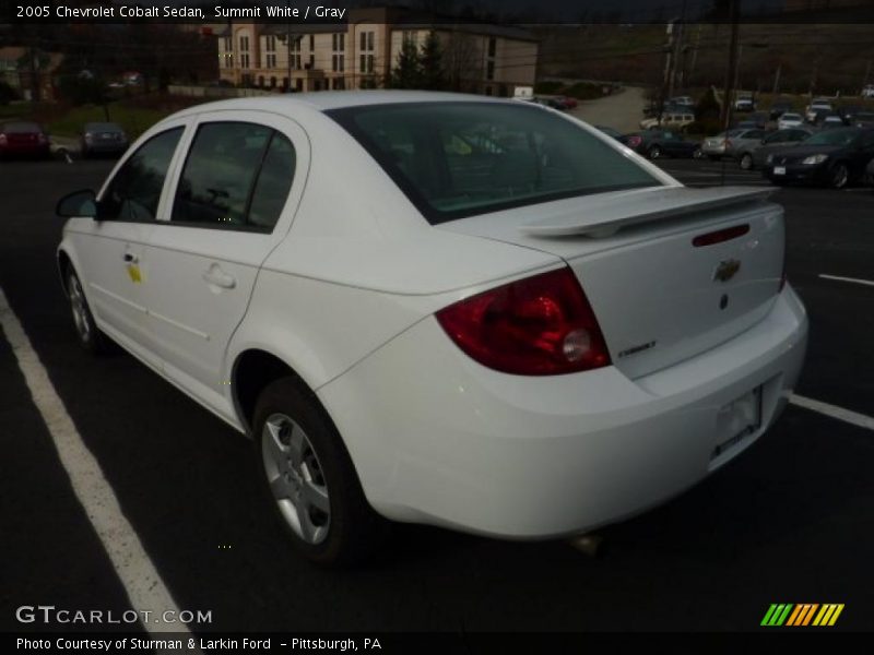 Summit White / Gray 2005 Chevrolet Cobalt Sedan