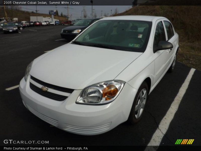 Summit White / Gray 2005 Chevrolet Cobalt Sedan