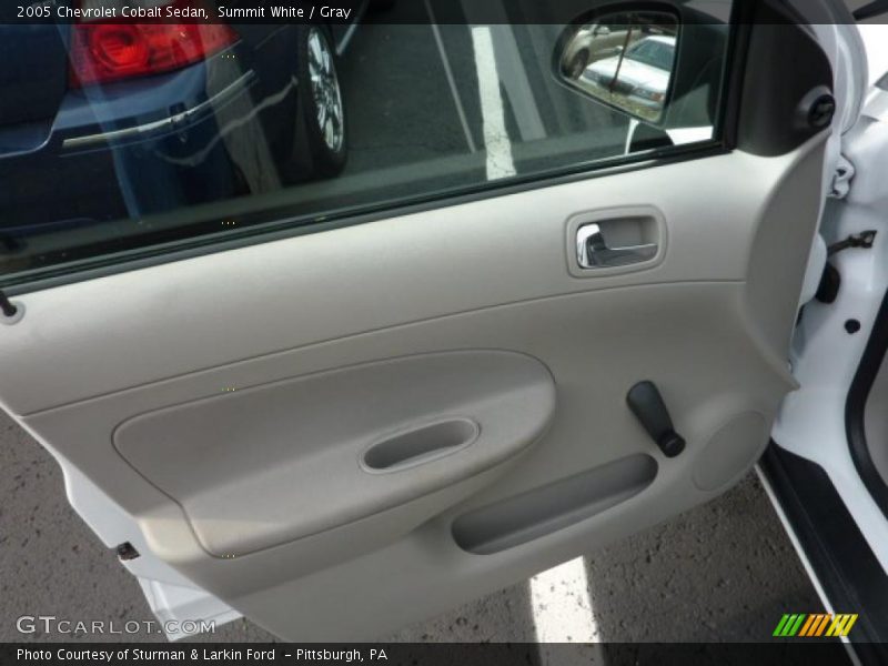 Summit White / Gray 2005 Chevrolet Cobalt Sedan