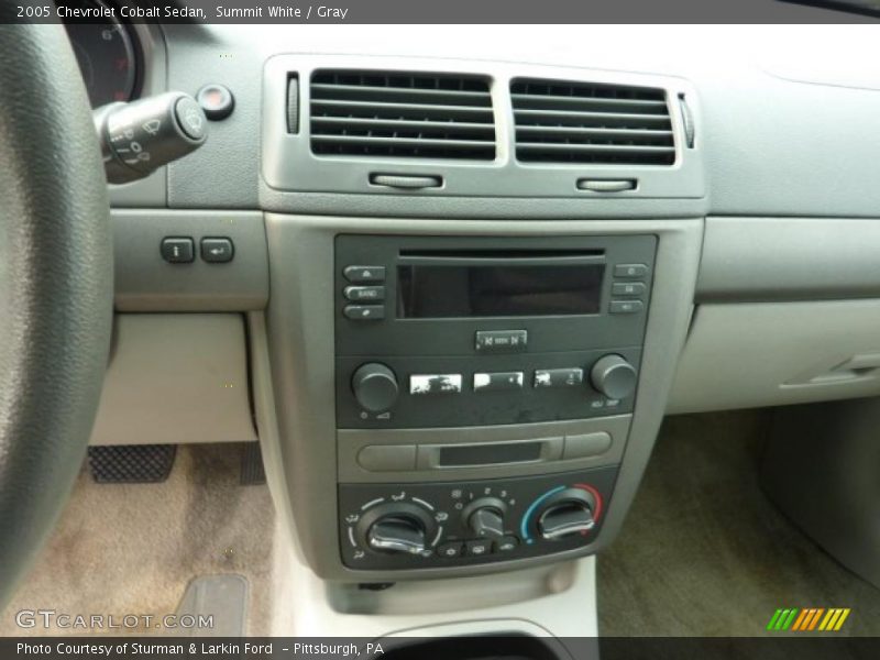Summit White / Gray 2005 Chevrolet Cobalt Sedan