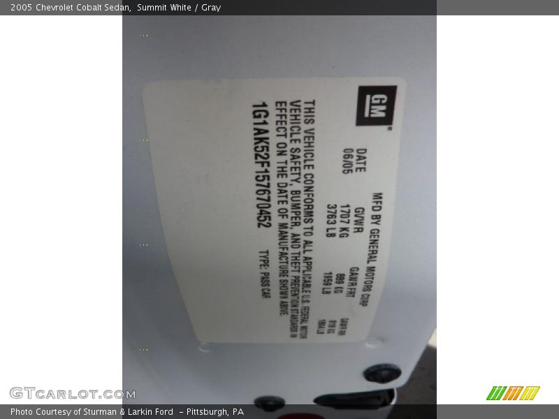Summit White / Gray 2005 Chevrolet Cobalt Sedan