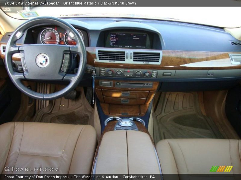Dashboard of 2004 7 Series 745i Sedan