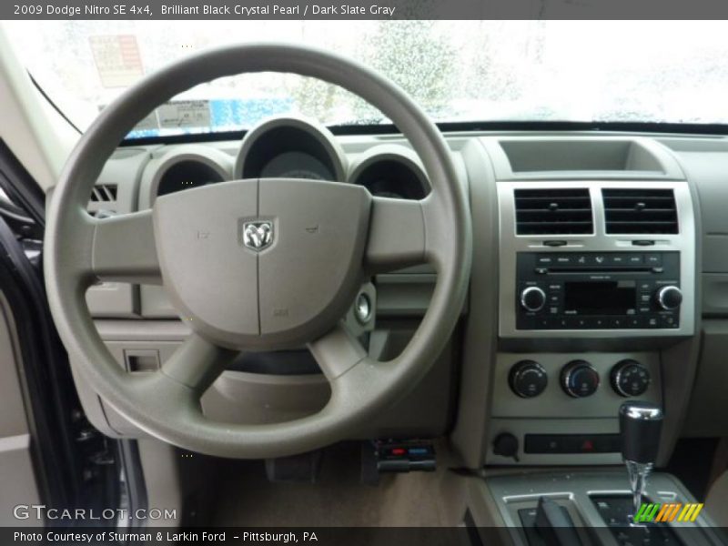 Brilliant Black Crystal Pearl / Dark Slate Gray 2009 Dodge Nitro SE 4x4