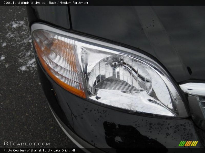 Black / Medium Parchment 2001 Ford Windstar Limited