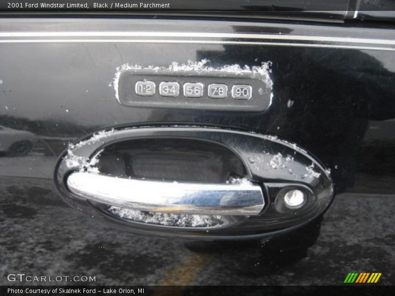 Black / Medium Parchment 2001 Ford Windstar Limited