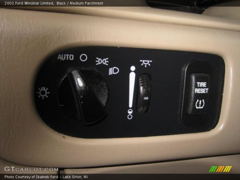 Black / Medium Parchment 2001 Ford Windstar Limited