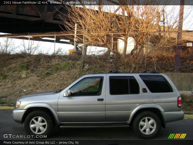 Bronzed Gray Metallic / Charcoal 2001 Nissan Pathfinder LE 4x4
