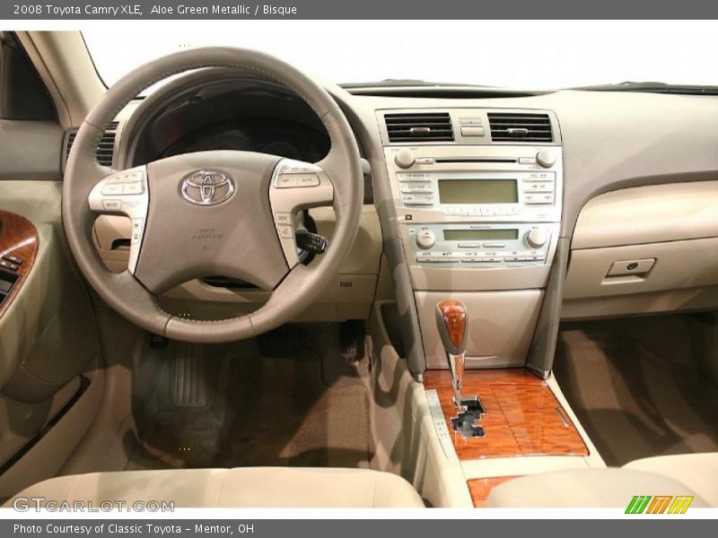 Aloe Green Metallic / Bisque 2008 Toyota Camry XLE