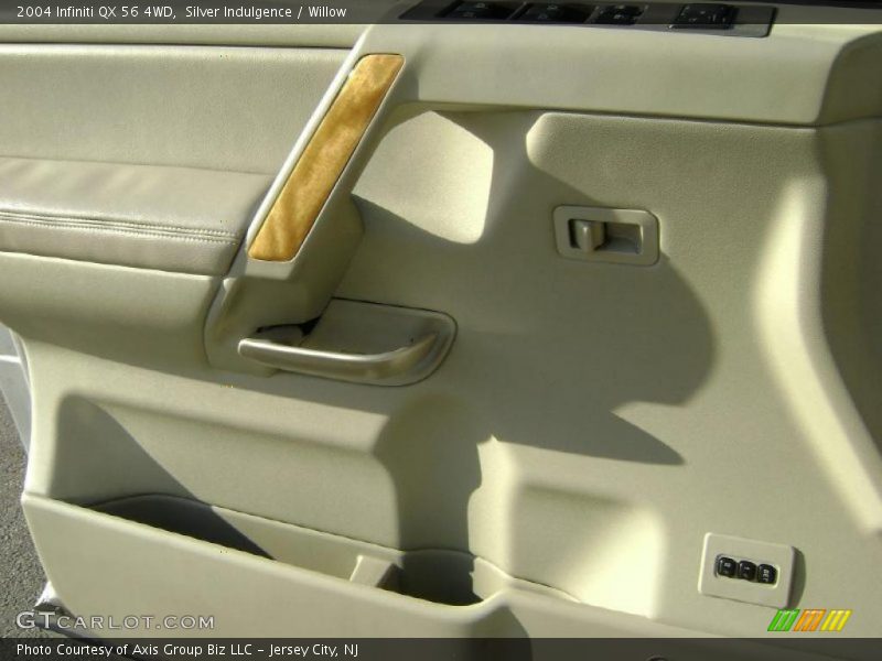 Silver Indulgence / Willow 2004 Infiniti QX 56 4WD