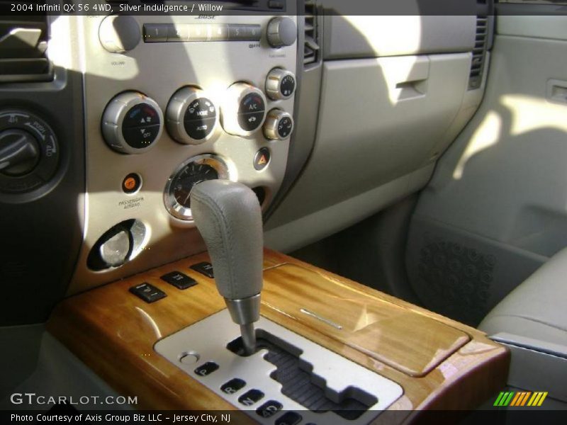Silver Indulgence / Willow 2004 Infiniti QX 56 4WD