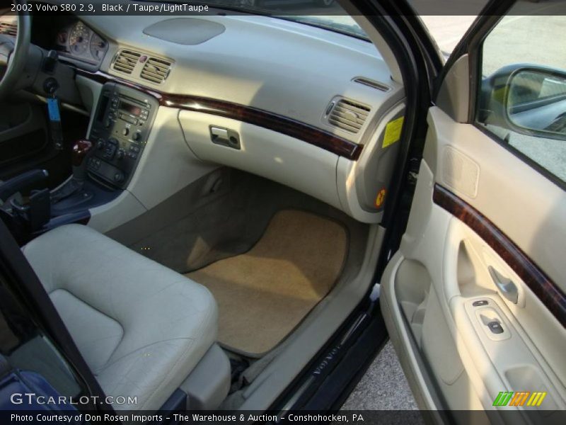 Black / Taupe/LightTaupe 2002 Volvo S80 2.9
