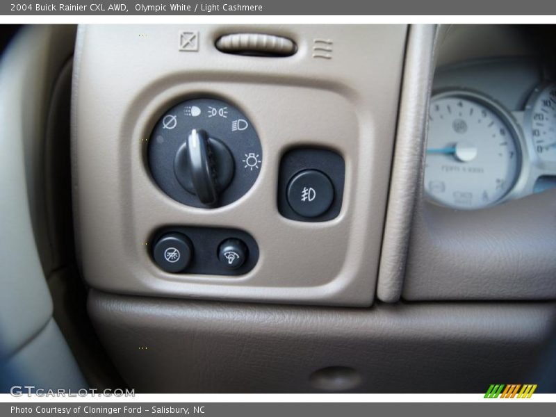 Controls of 2004 Rainier CXL AWD