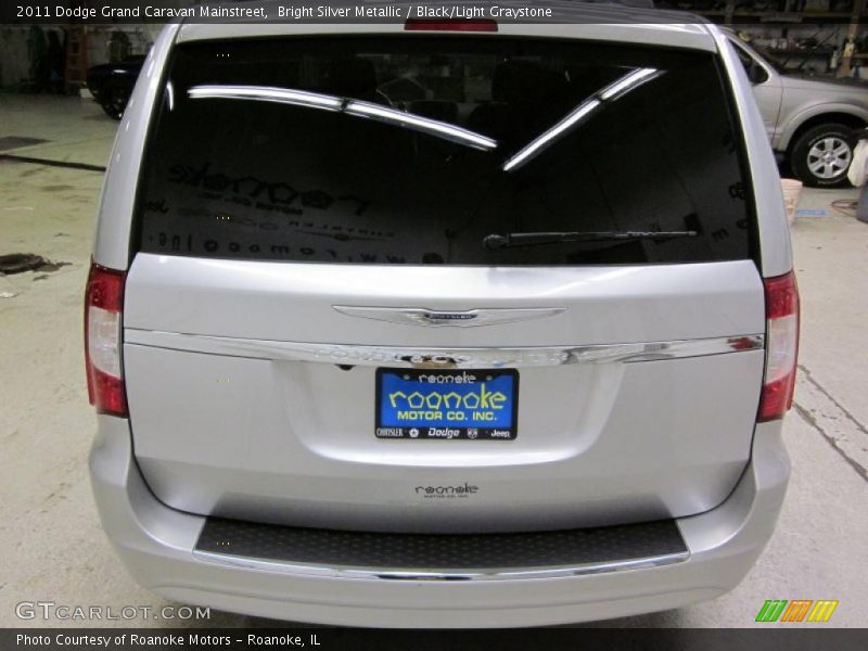 Bright Silver Metallic / Black/Light Graystone 2011 Dodge Grand Caravan Mainstreet